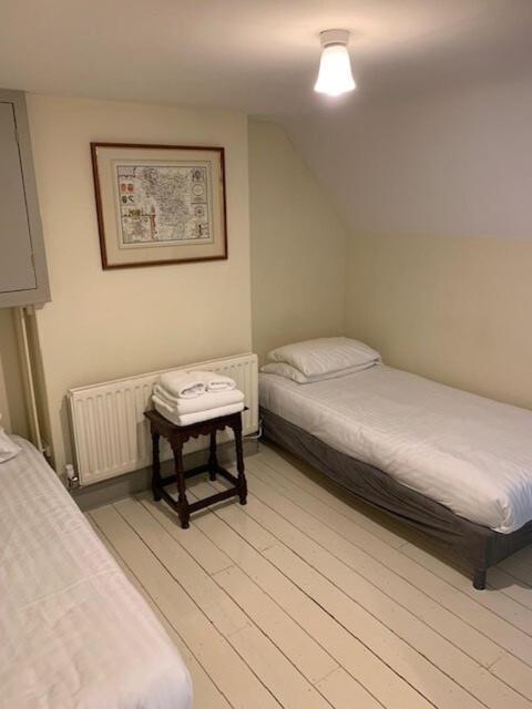 Thornton Manor - Holiday Cottages And Apartments Heswall Room photo